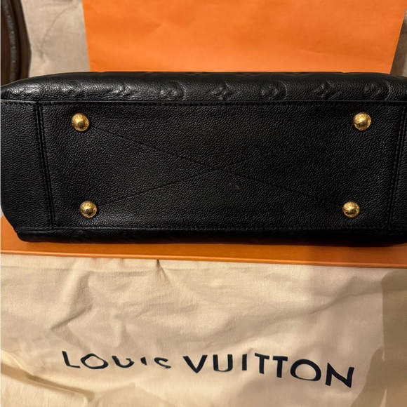 Black Louis Vuitton bag - Picture 10 of 13